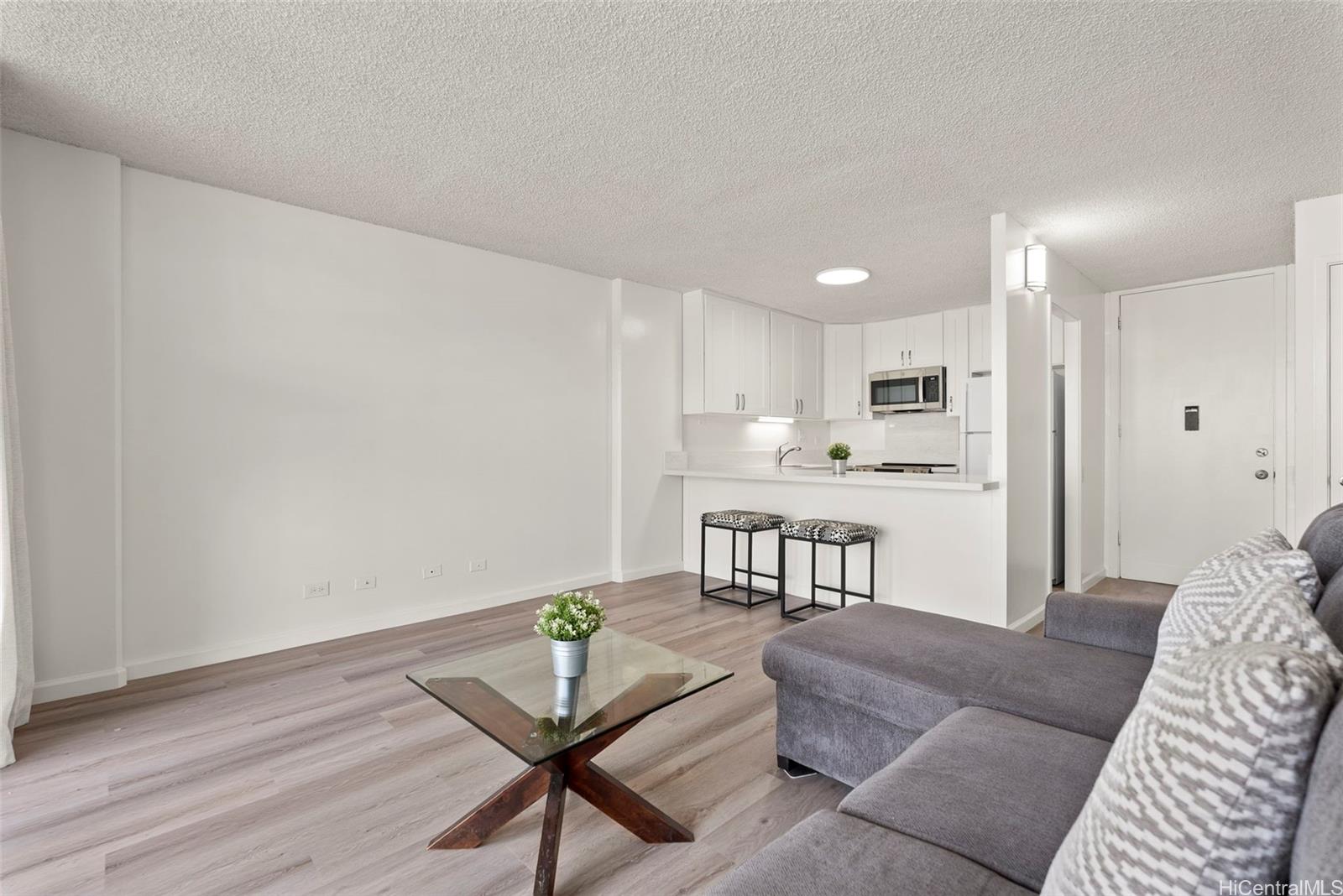 Lilikoi condo # 310, Honolulu, Hawaii - photo 2 of 25