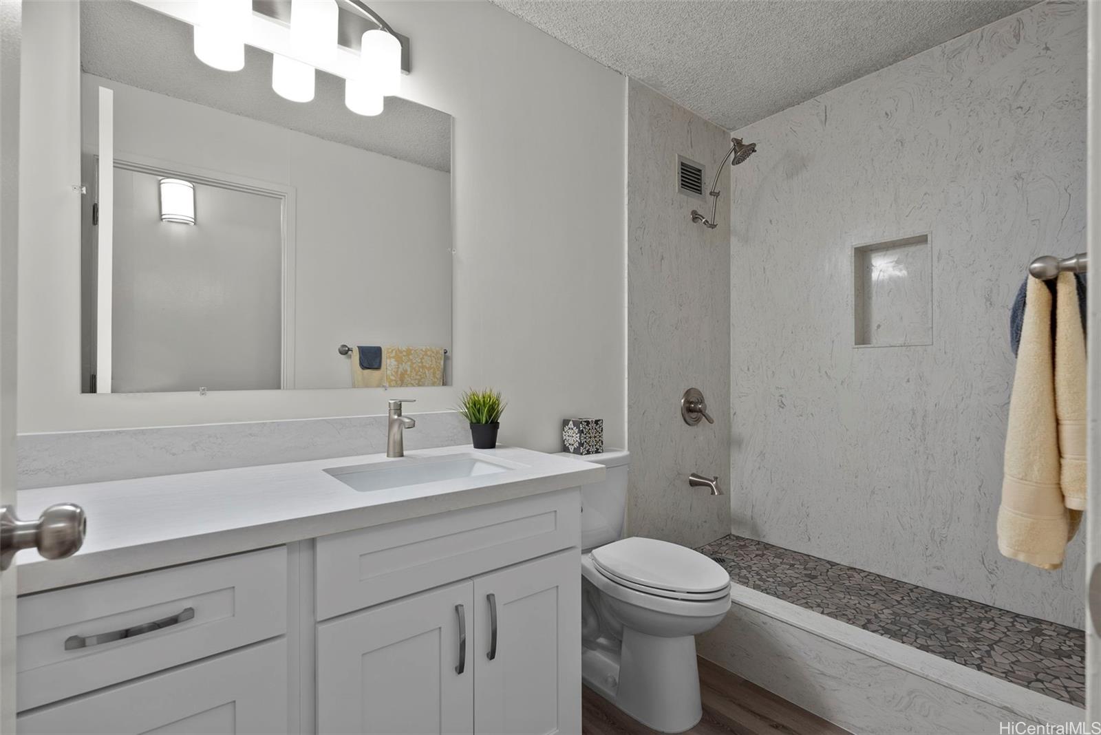 Lilikoi condo # 310, Honolulu, Hawaii - photo 13 of 25