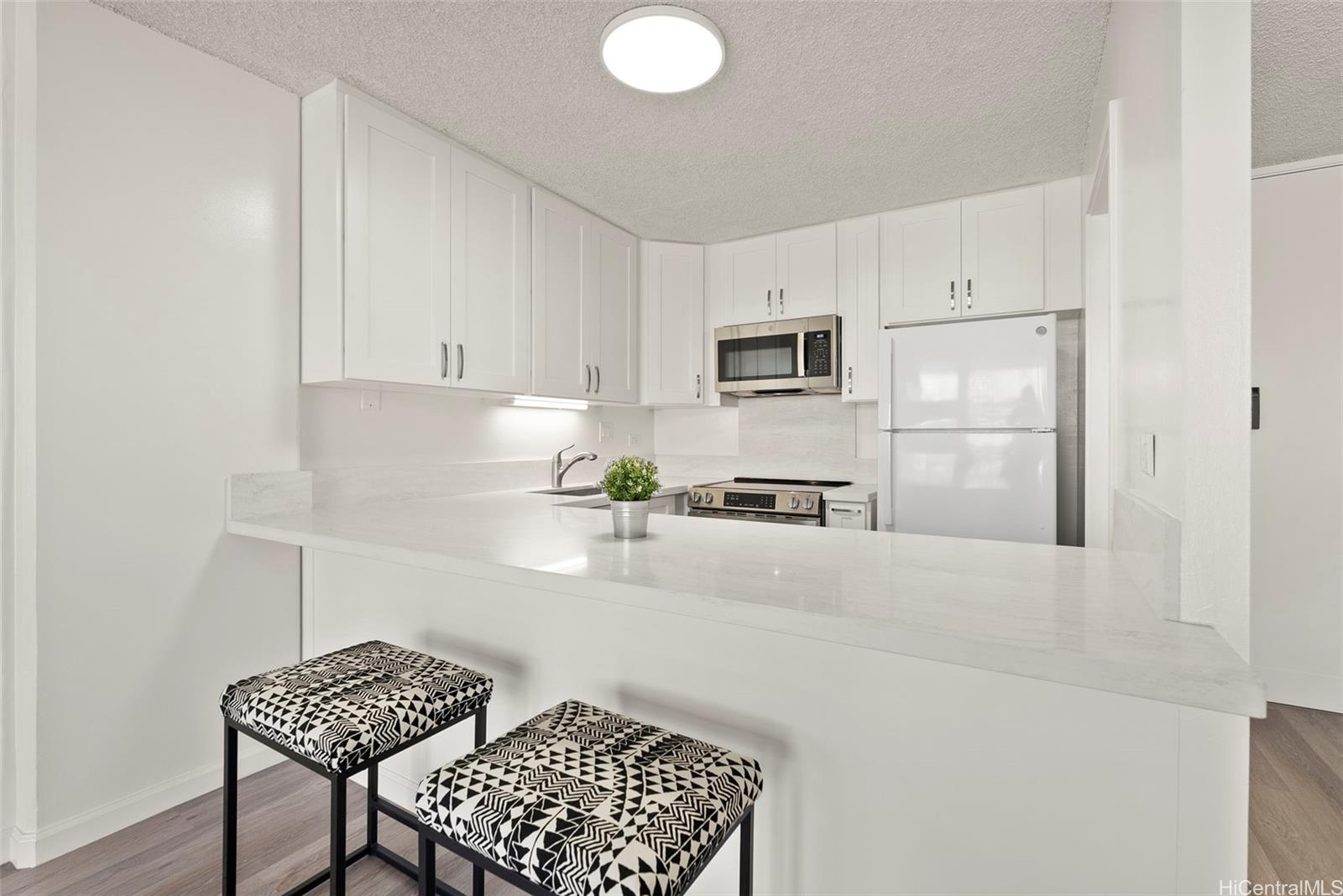 Lilikoi condo # 310, Honolulu, Hawaii - photo 8 of 25