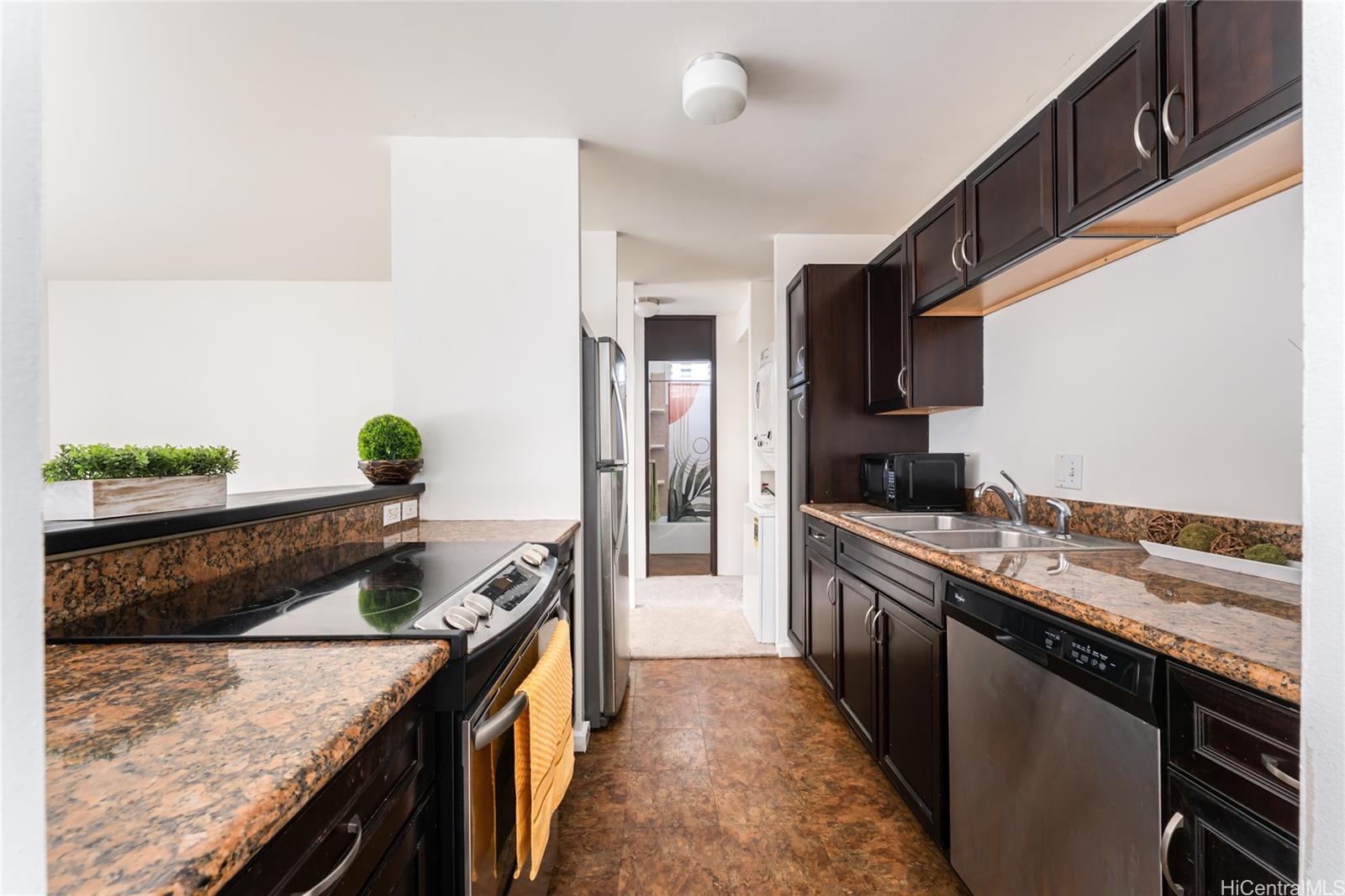 Lakeside West condo # 503, Honolulu, Hawaii - photo 3 of 15