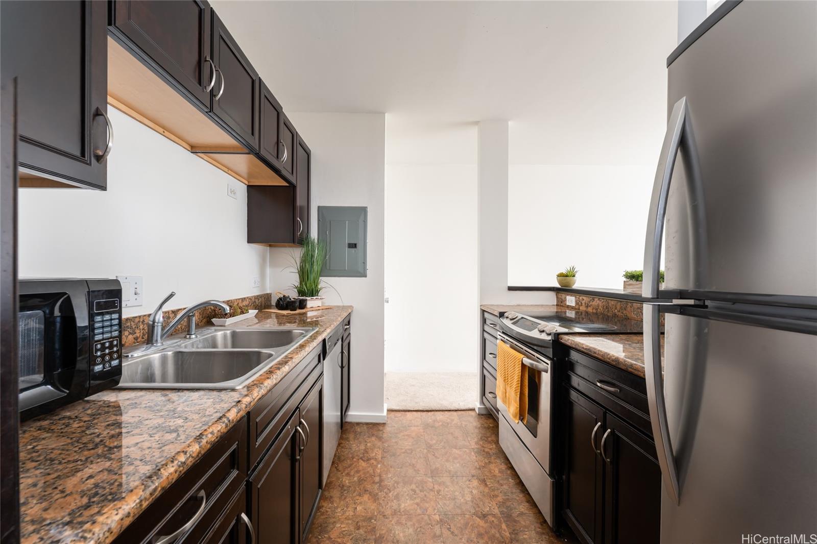 Lakeside West condo # 503, Honolulu, Hawaii - photo 5 of 15