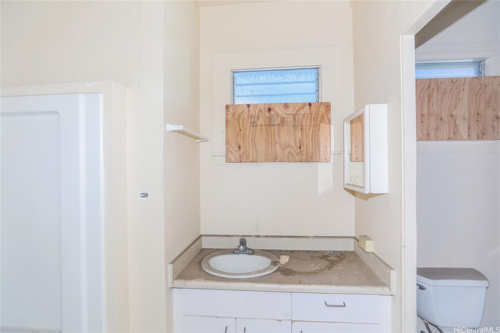 909 Eu Lane Honolulu Oahu commercial real estate photo15 of 22