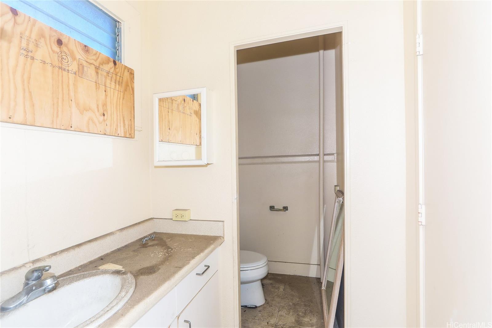 909 Eu Lane Honolulu Oahu commercial real estate photo16 of 22