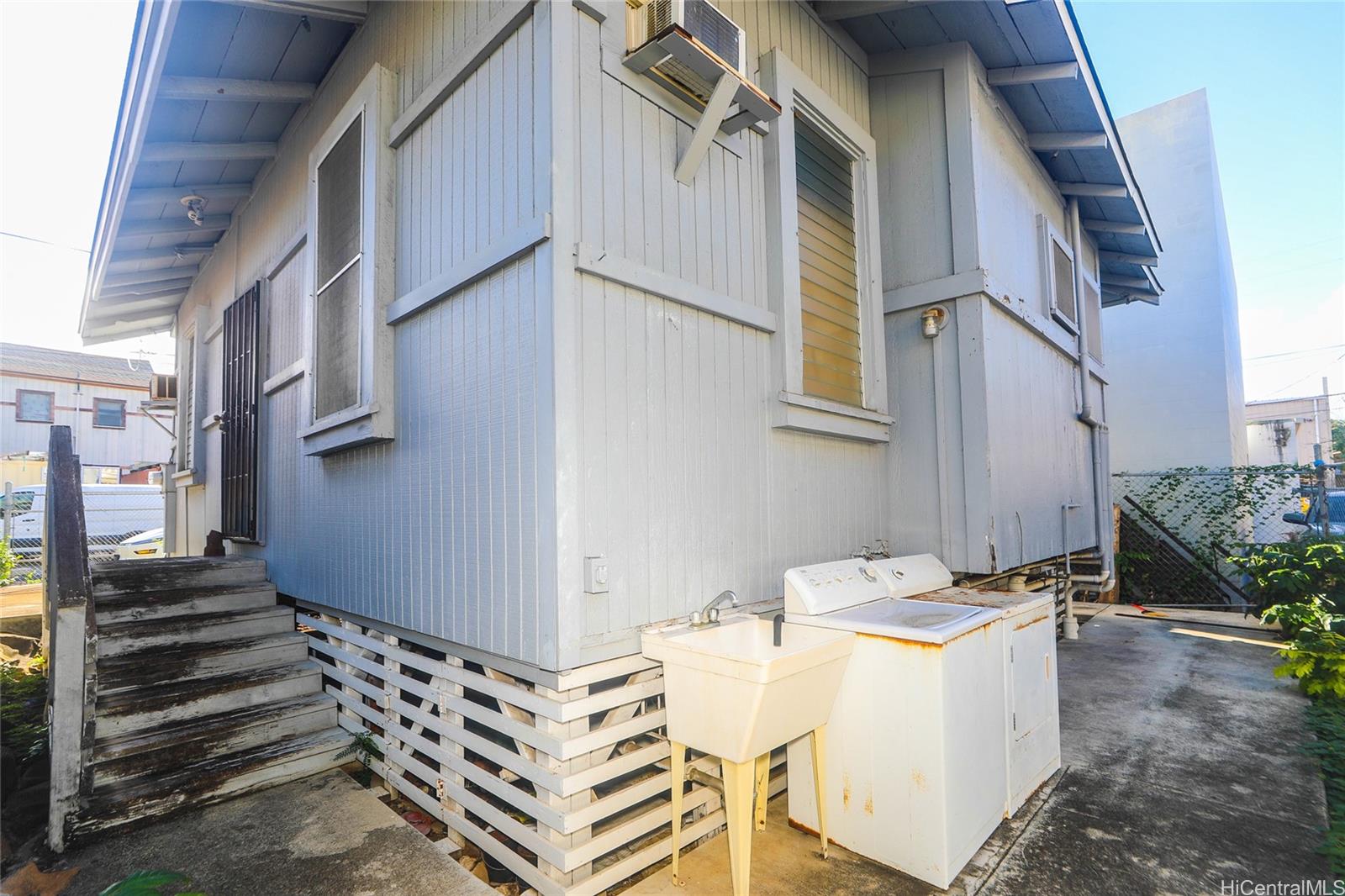 909 Eu Lane Honolulu Oahu commercial real estate photo21 of 22