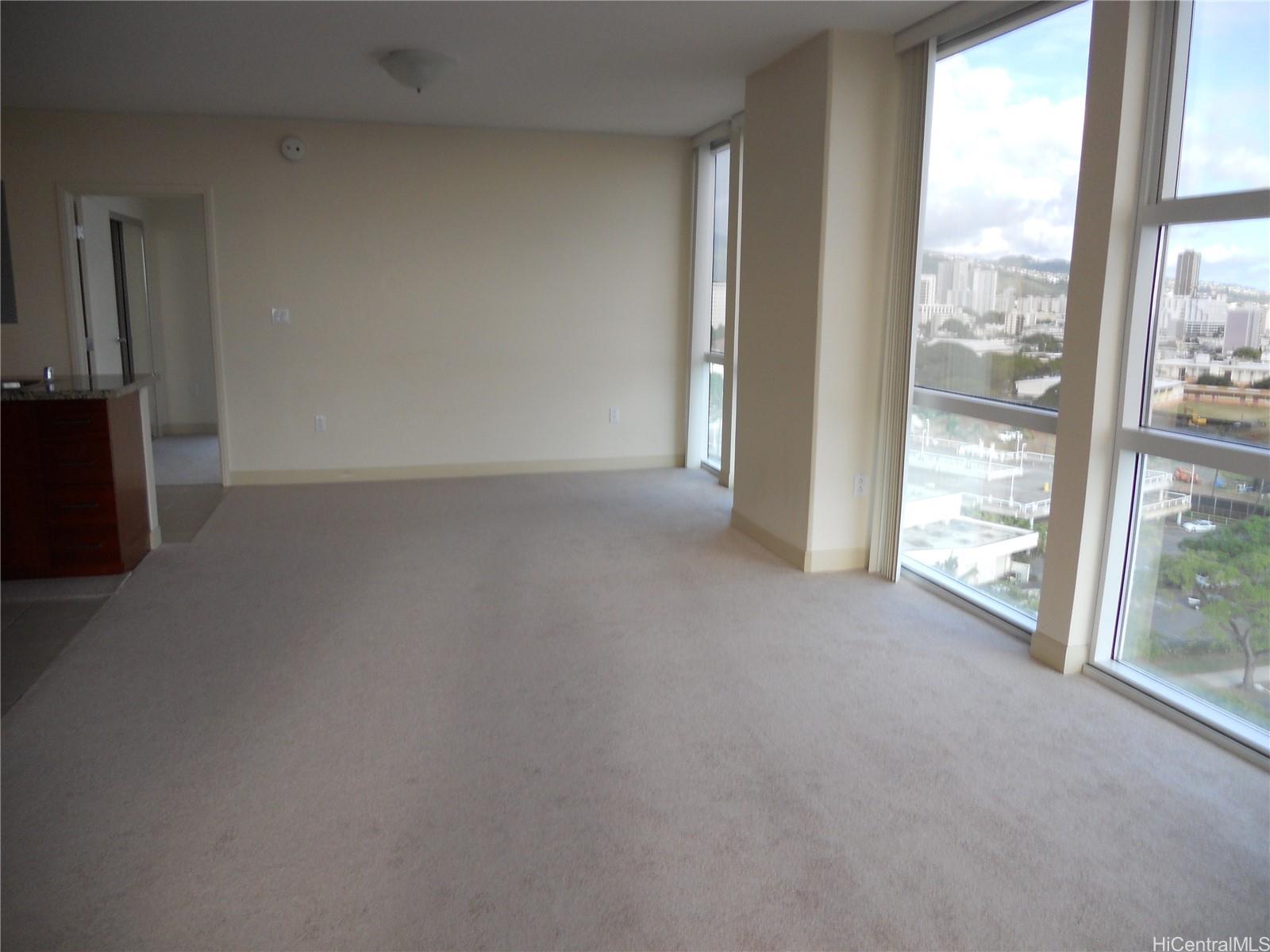 909 Kapiolani Blvd Honolulu - Rental - photo 4 of 9