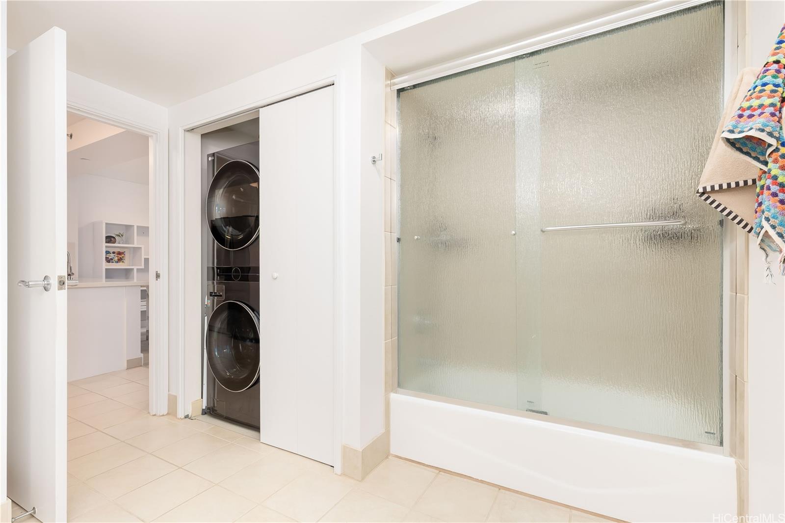 909 Kapiolani condo # 1607, Honolulu, Hawaii - photo 12 of 21