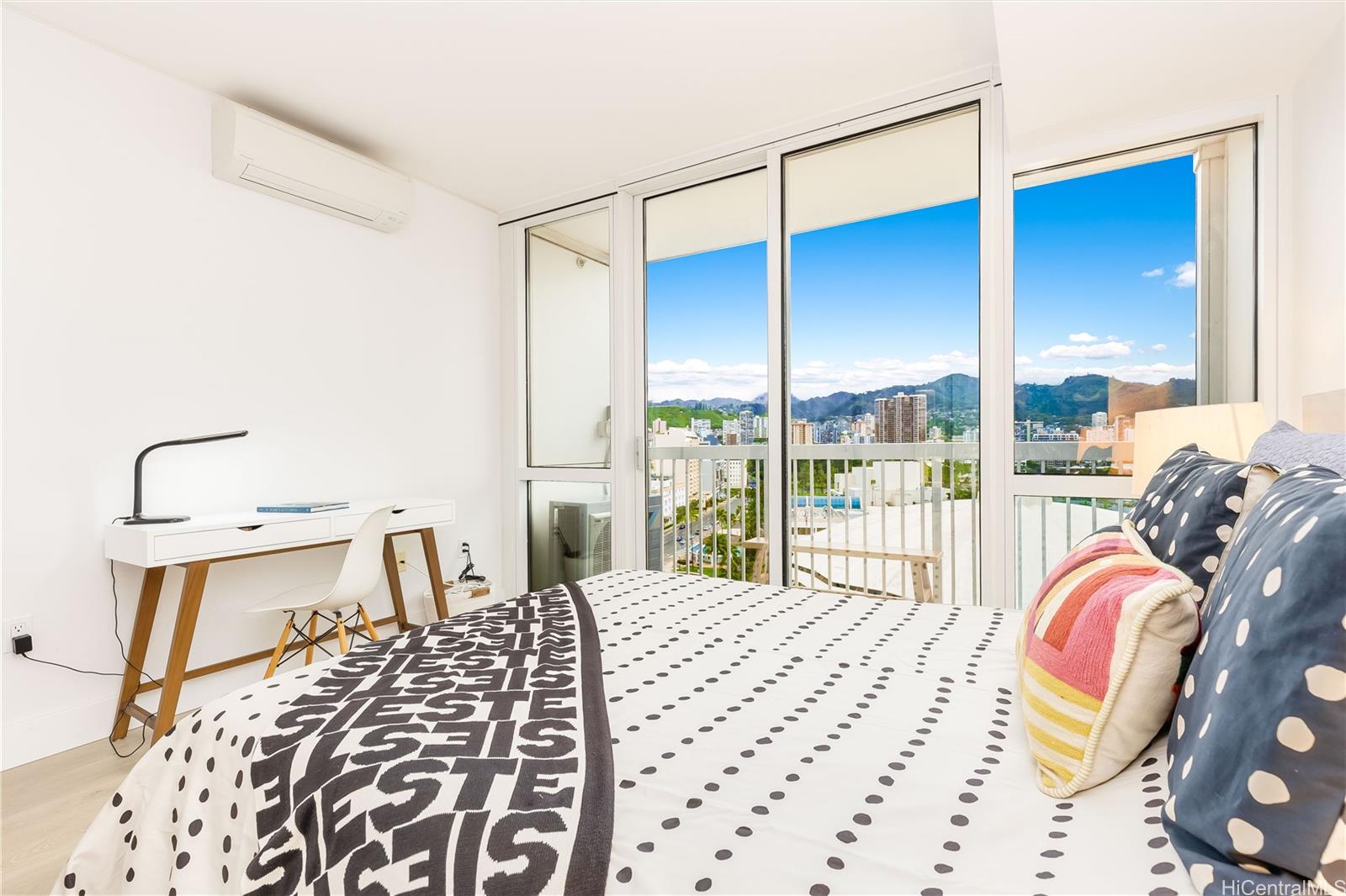 909 Kapiolani condo # 1607, Honolulu, Hawaii - photo 9 of 21