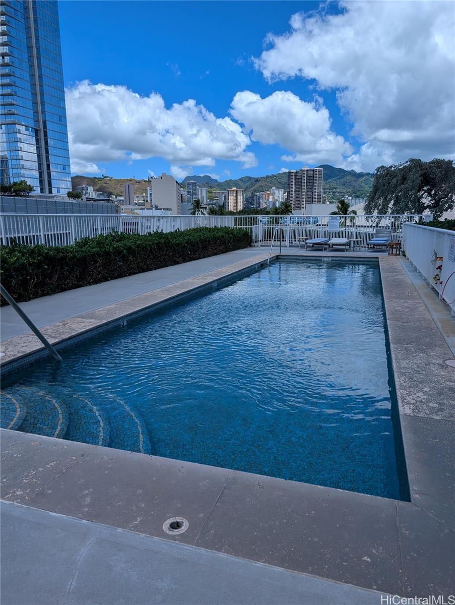 909 Kapiolani Blvd Honolulu - Rental - photo 8 of 9