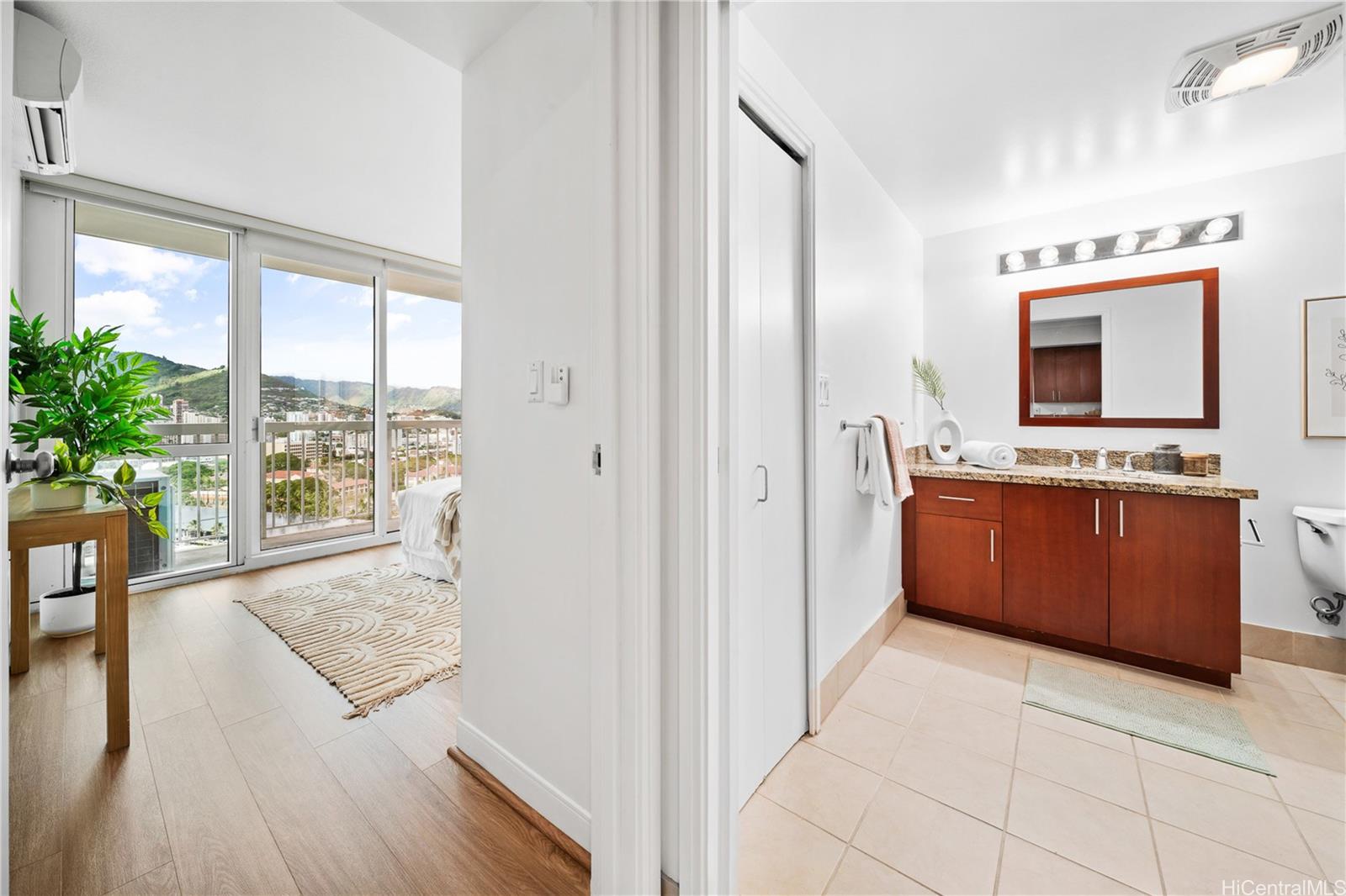 909 Kapiolani condo # 2305, Honolulu, Hawaii - photo 15 of 24