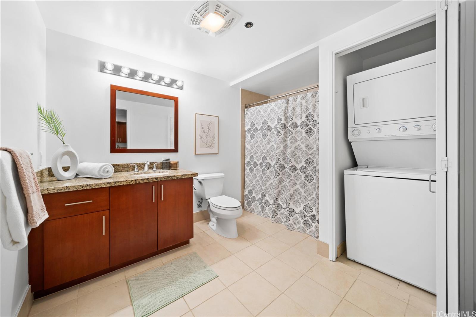 909 Kapiolani condo # 2305, Honolulu, Hawaii - photo 16 of 24