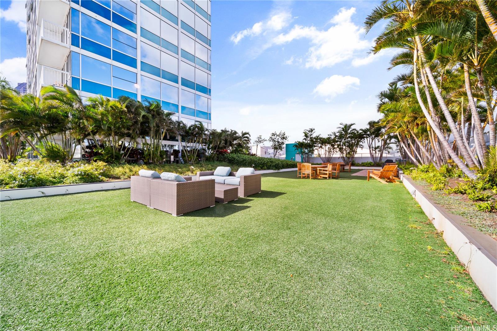 909 Kapiolani condo # 2305, Honolulu, Hawaii - photo 23 of 24