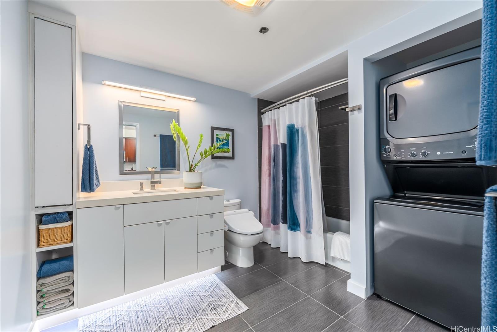 909 Kapiolani condo # 2405, Honolulu, Hawaii - photo 13 of 25