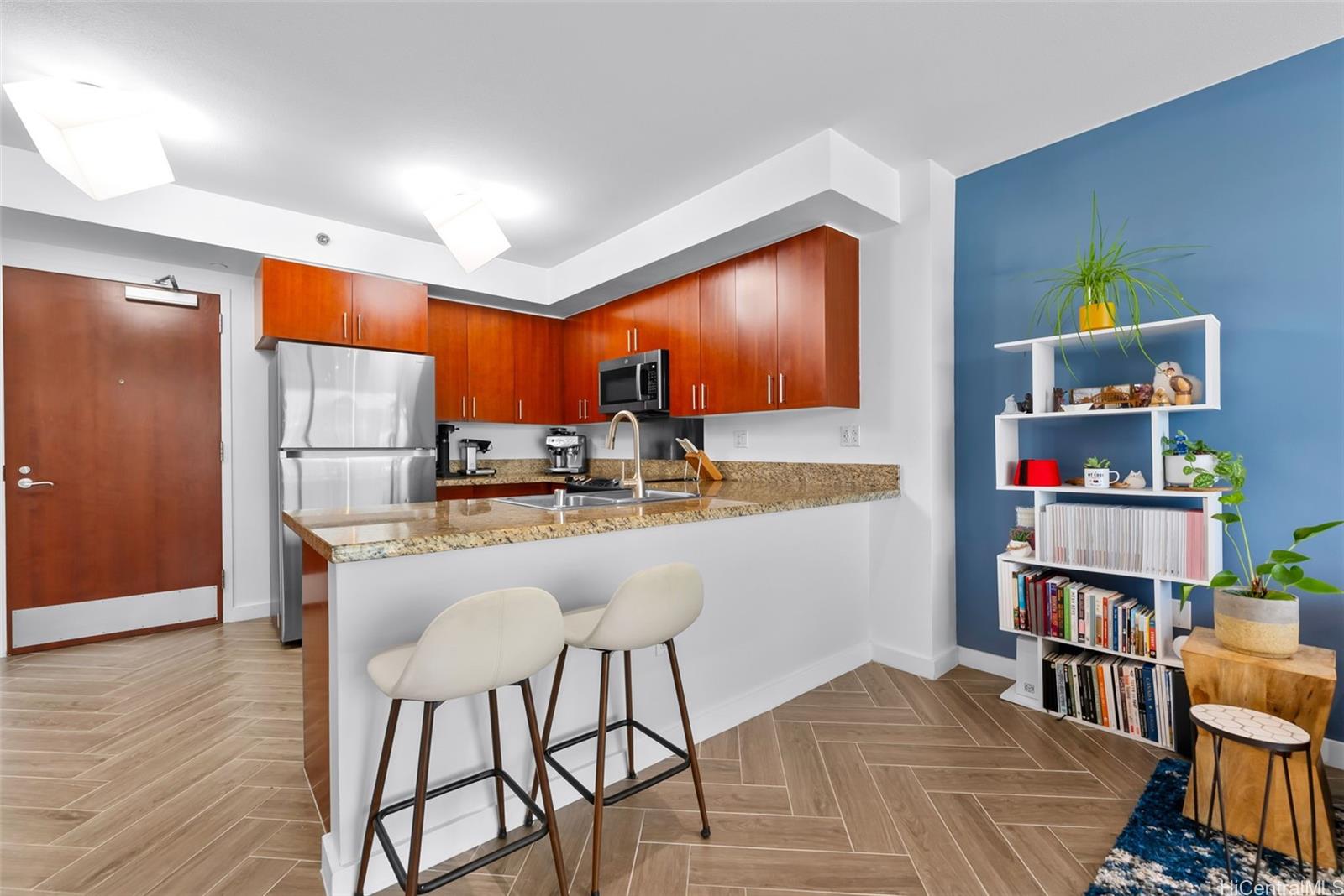 909 Kapiolani condo # 2405, Honolulu, Hawaii - photo 7 of 25