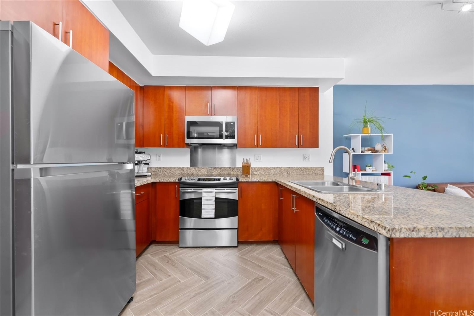 909 Kapiolani condo # 2405, Honolulu, Hawaii - photo 9 of 25