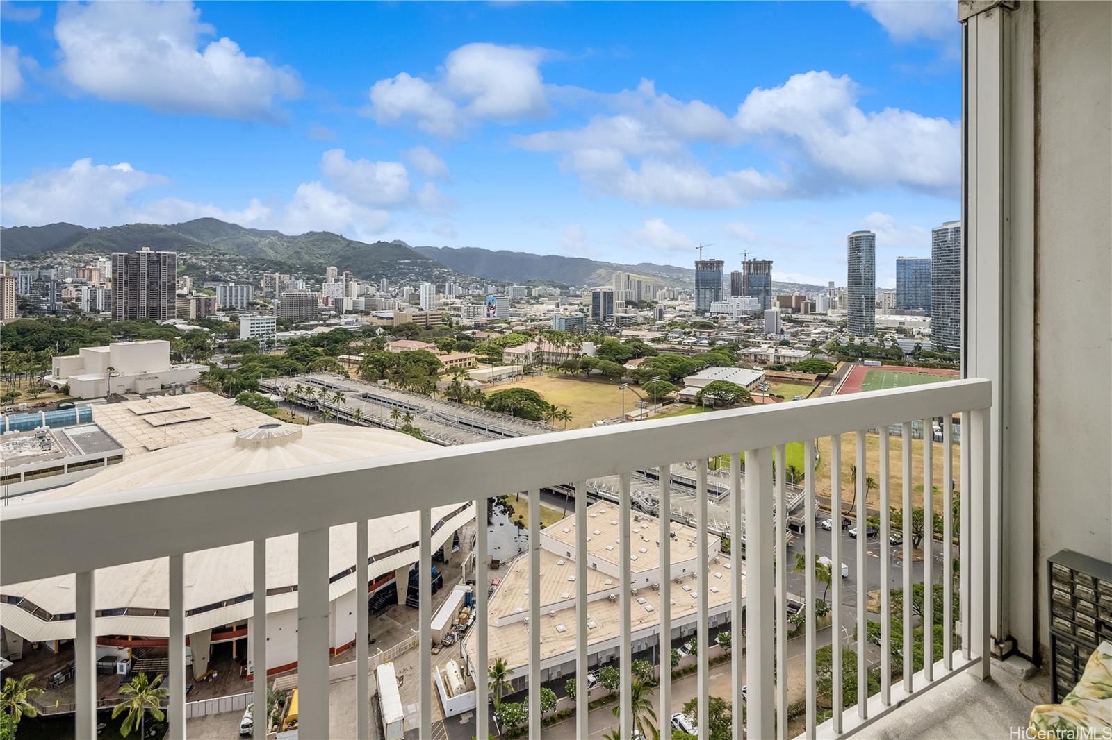 909 Kapiolani condo # 2507, Honolulu, Hawaii - photo 21 of 23