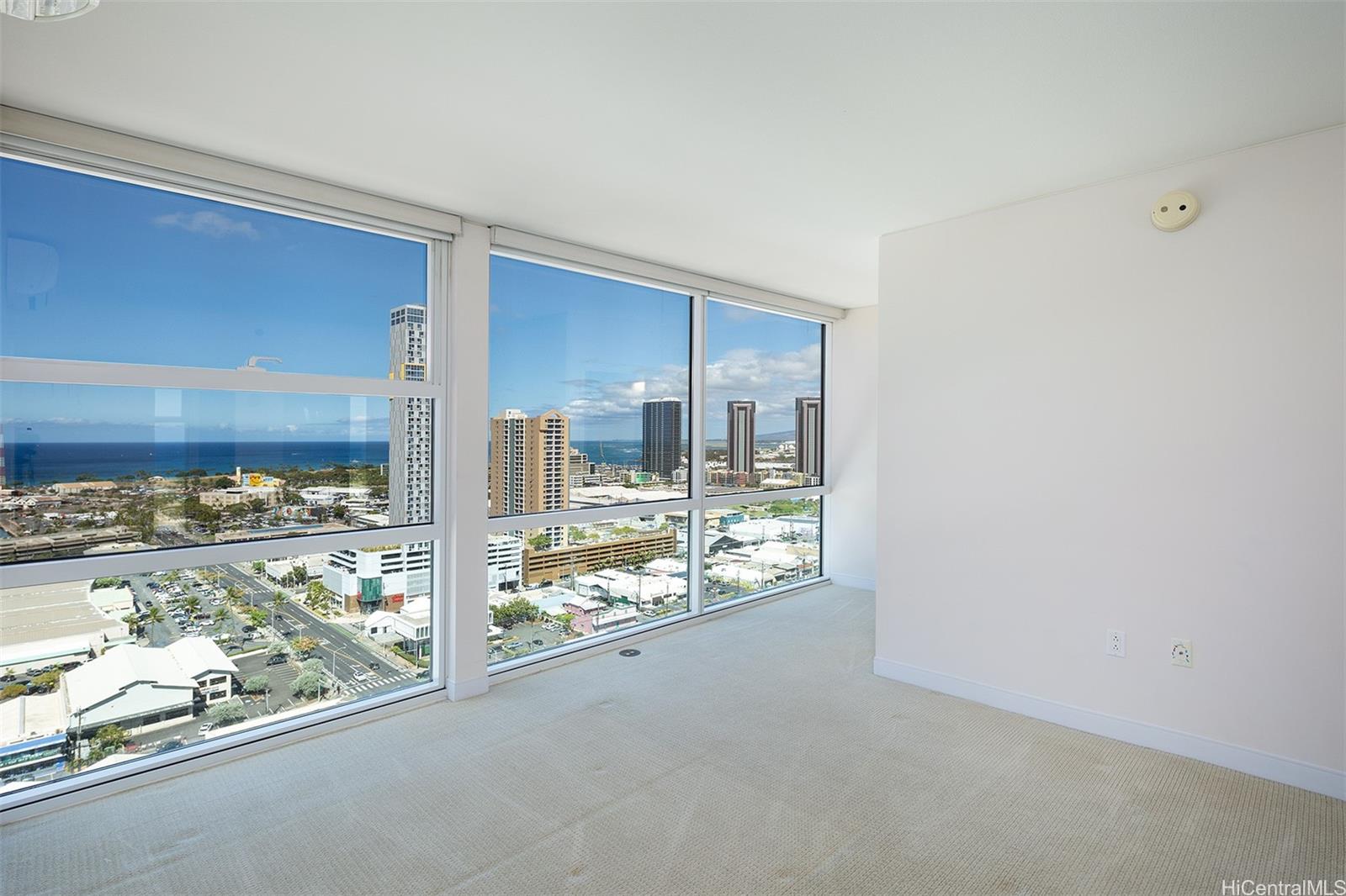 909 Kapiolani Blvd Honolulu - Rental - photo 6 of 22