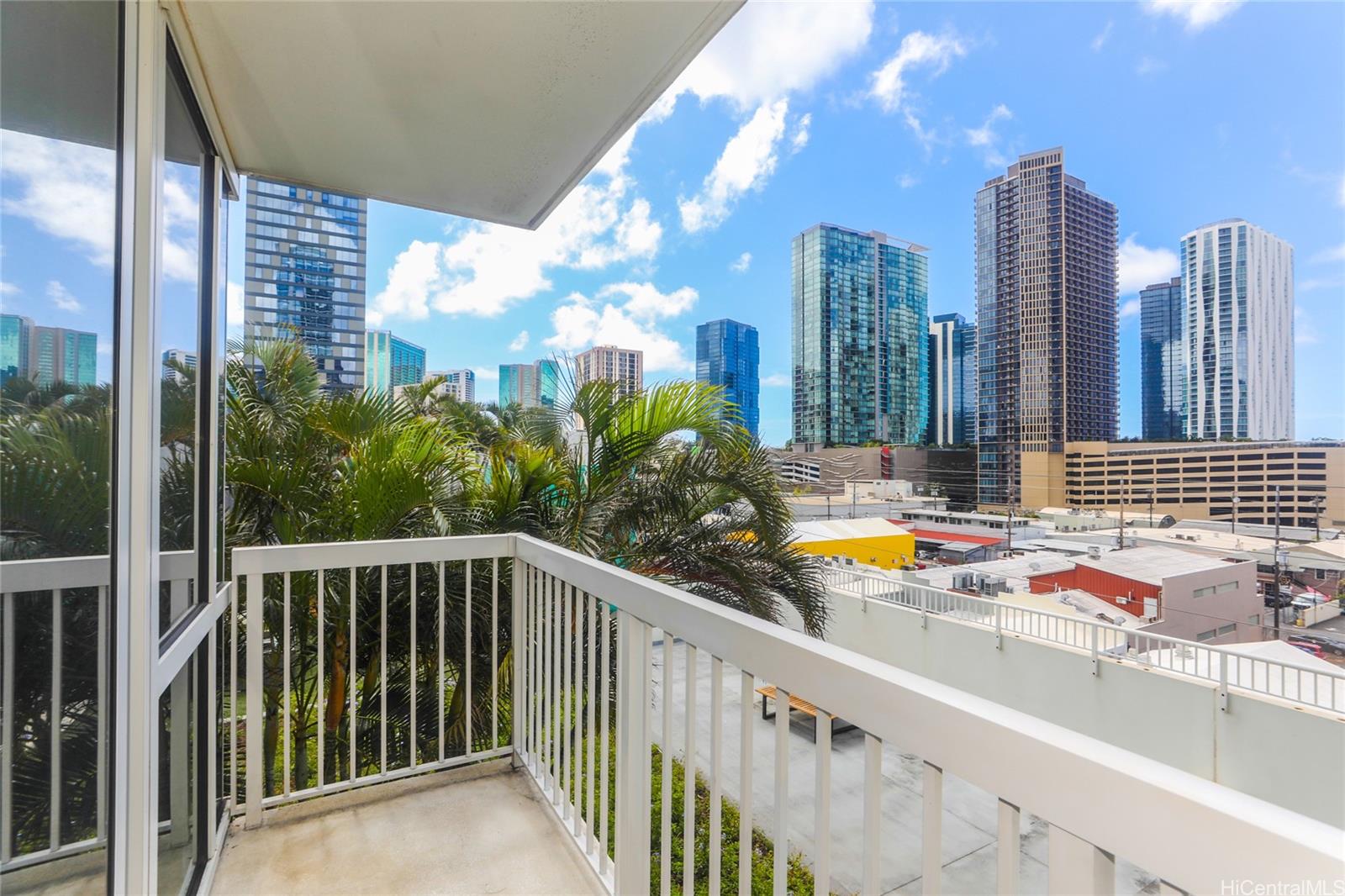 909 Kapiolani condo # 701, Honolulu, Hawaii - photo 17 of 25