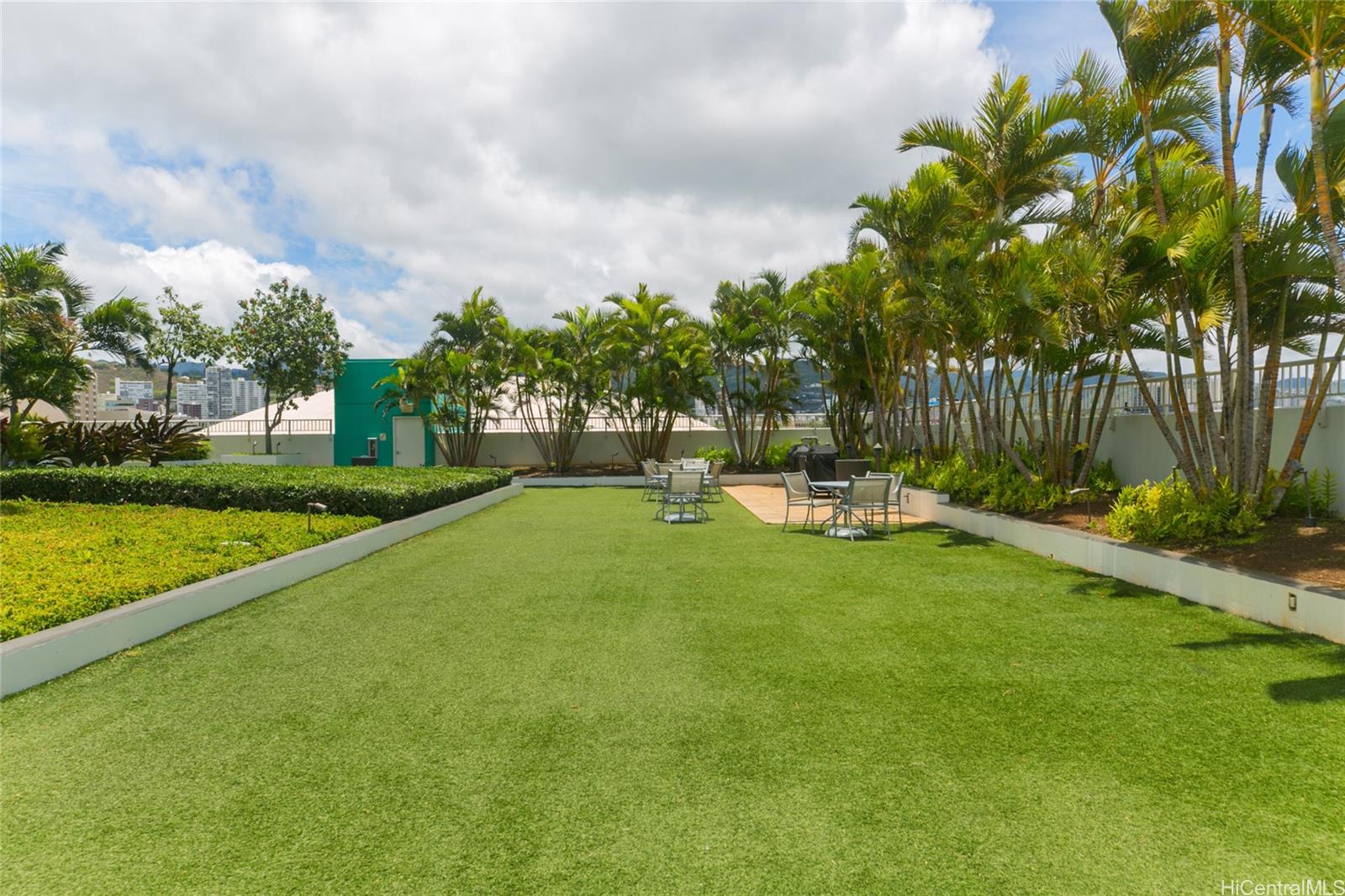 909 Kapiolani condo # 701, Honolulu, Hawaii - photo 23 of 25