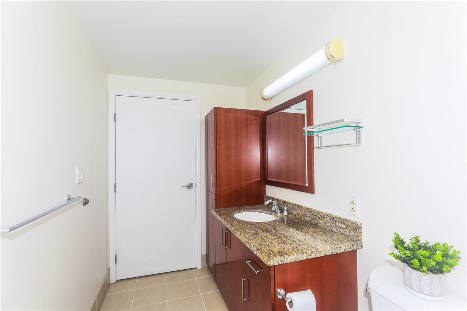 909 Kapiolani condo # 701, Honolulu, Hawaii - photo 12 of 25