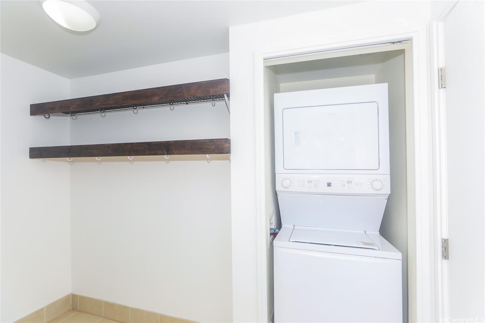 909 Kapiolani condo # 701, Honolulu, Hawaii - photo 19 of 25