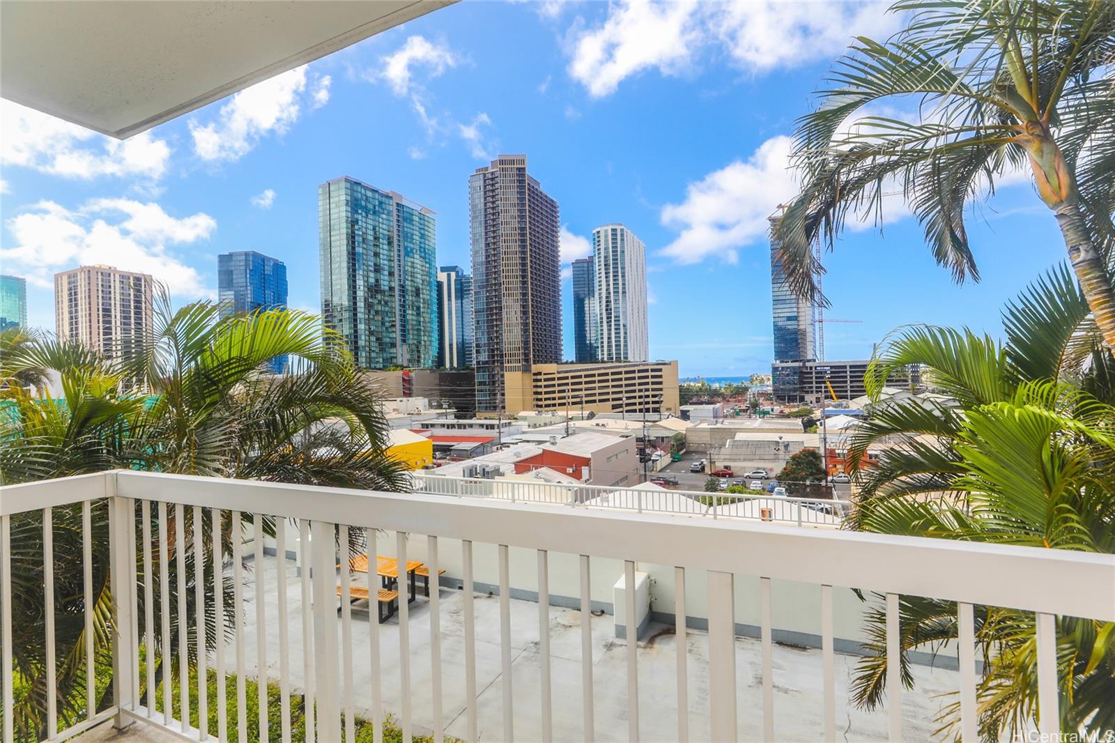 909 Kapiolani condo # 701, Honolulu, Hawaii - photo 7 of 25