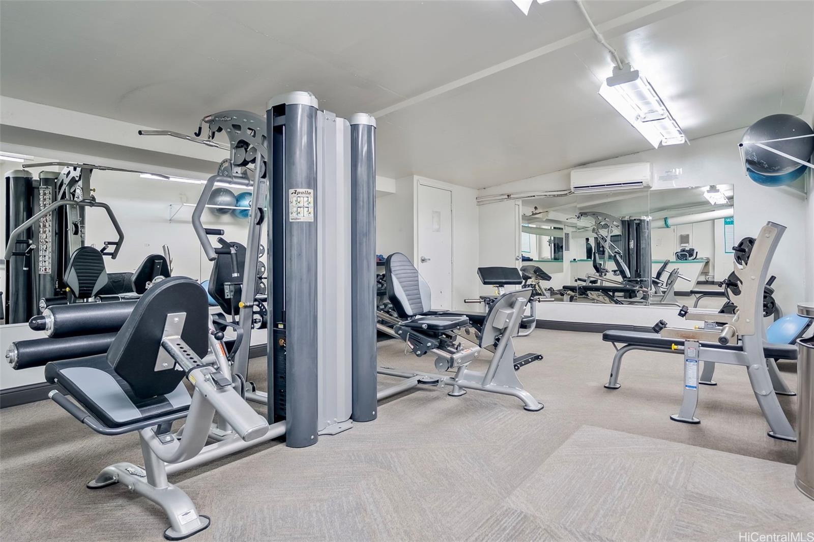 909 Kapiolani condo # 903, Honolulu, Hawaii - photo 18 of 24