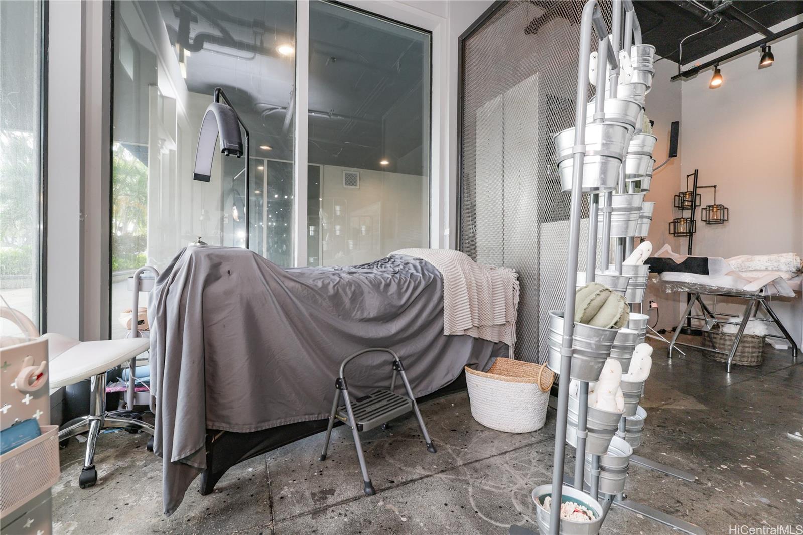 909 Kapiolani Blvd Kakaako  - photo 13 of 21