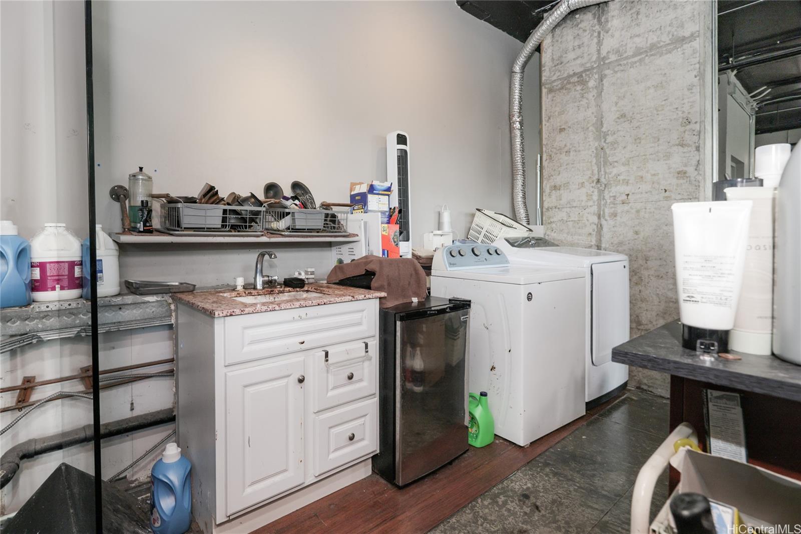 909 Kapiolani Blvd Kakaako  - photo 18 of 21