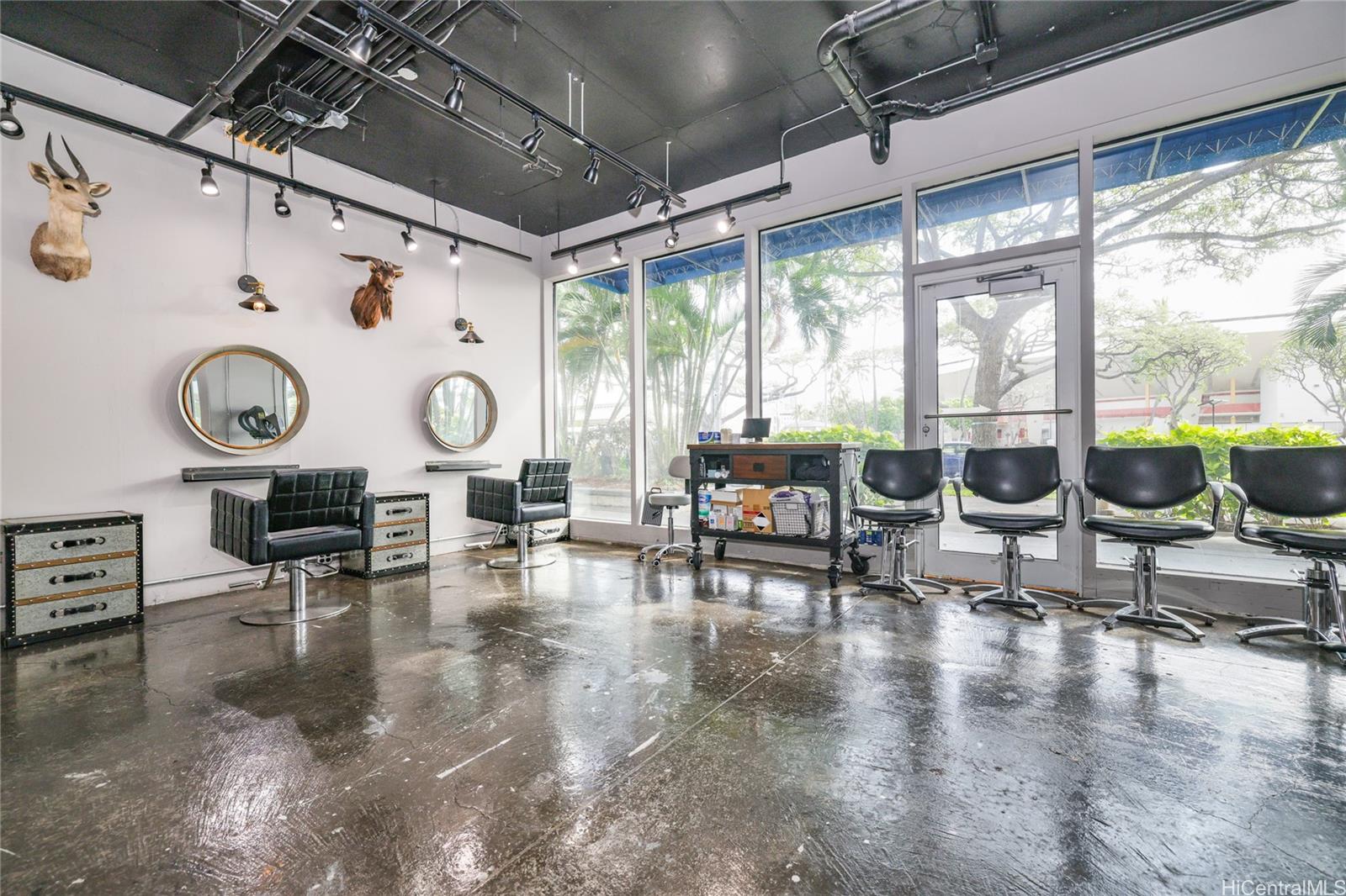 909 Kapiolani Blvd Kakaako  - photo 3 of 21