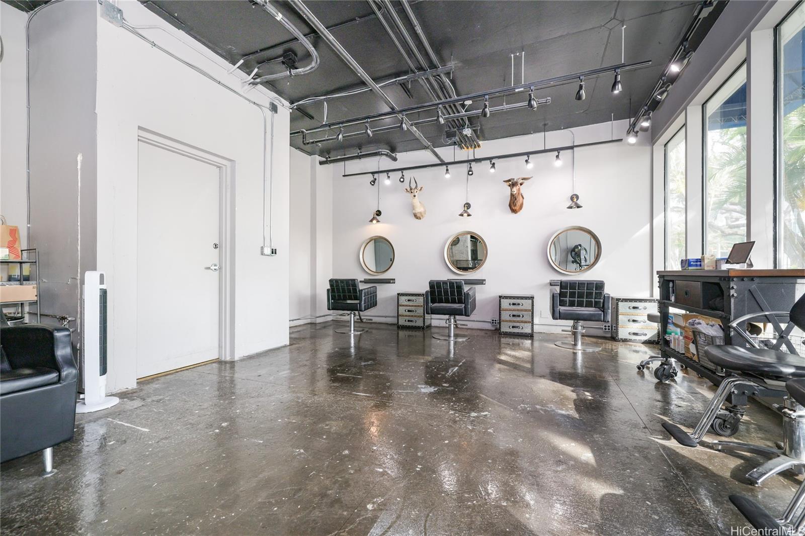 909 Kapiolani Blvd Kakaako  - photo 5 of 21