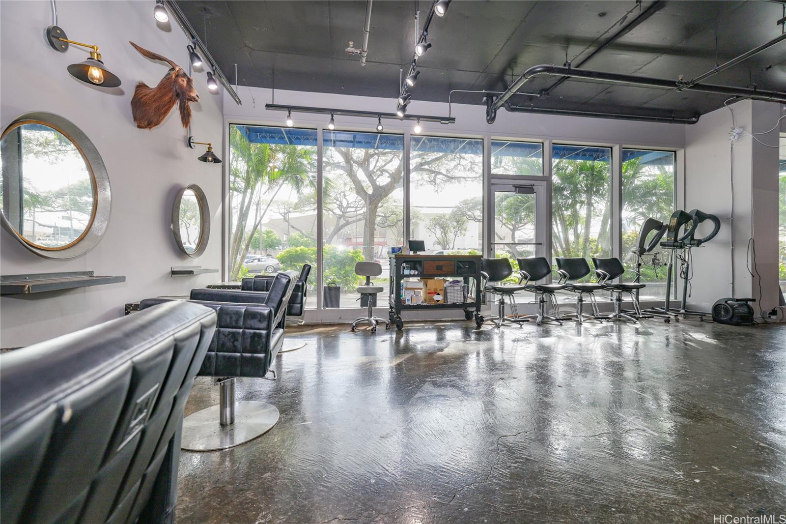 909 Kapiolani Blvd Kakaako  - photo 6 of 21