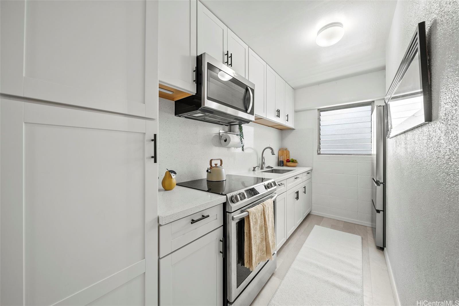 KUILEI GARDENS condo # 210, Honolulu, Hawaii - photo 4 of 17