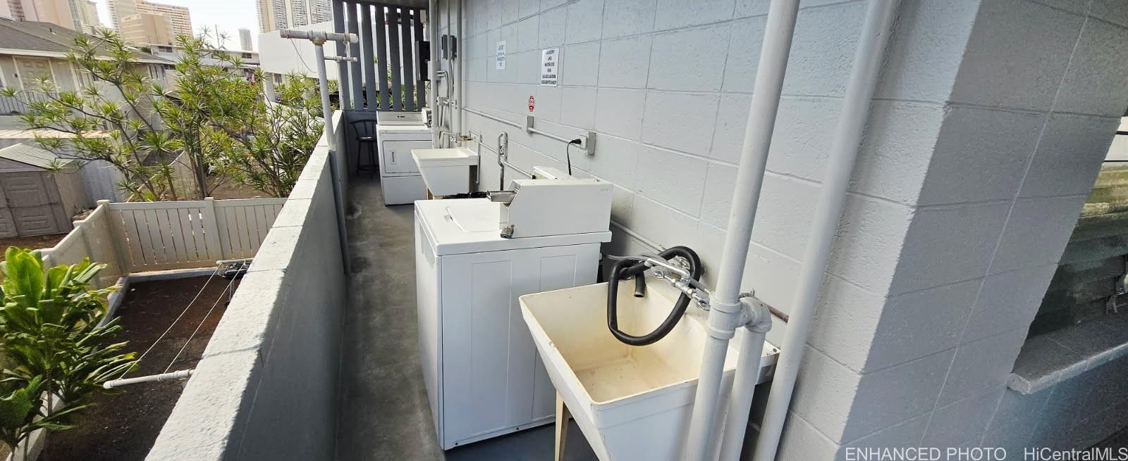 909 University Ave Honolulu - Rental - photo 13 of 13