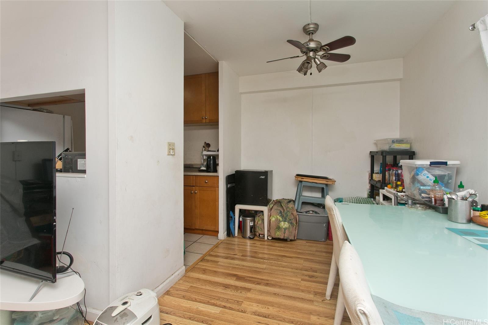 Sandalwood condo # 1008, Honolulu, Hawaii - photo 4 of 12