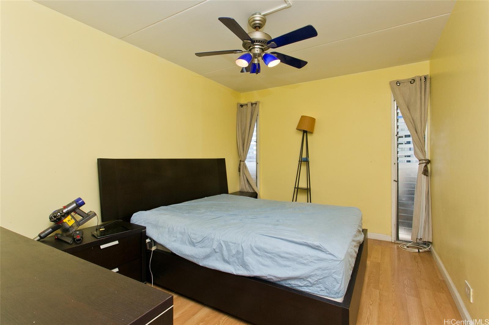 Sandalwood condo # 1008, Honolulu, Hawaii - photo 7 of 12