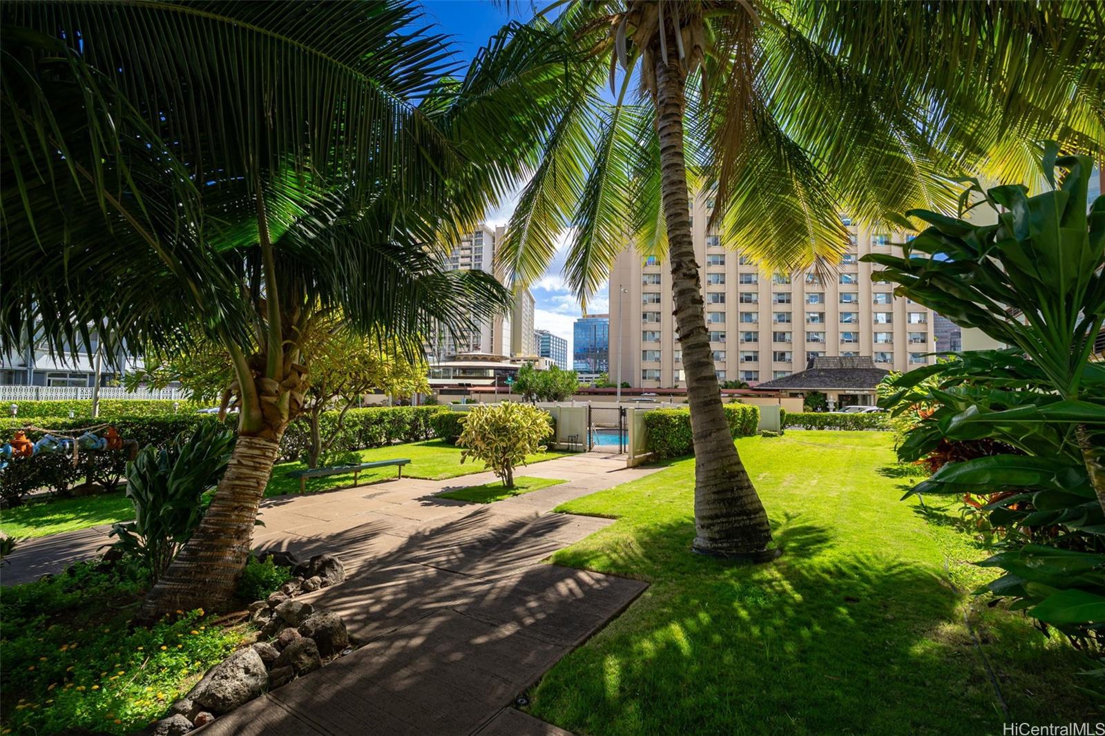 Sandalwood condo # 308, Honolulu, Hawaii - photo 19 of 20