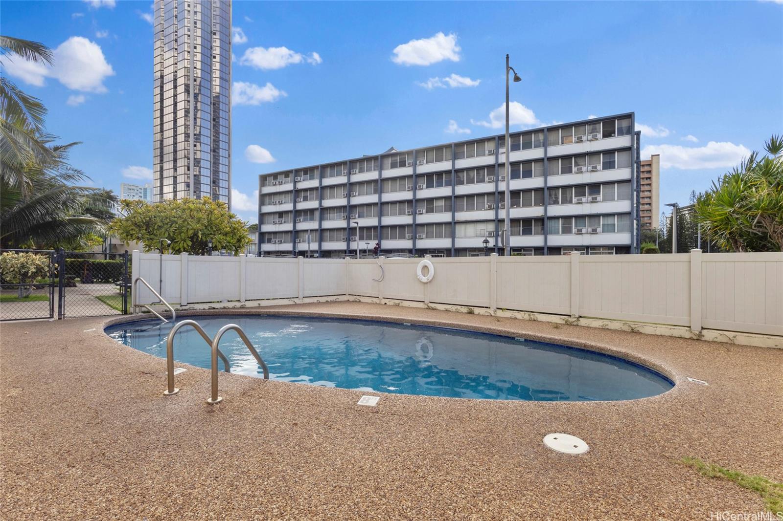 Sandalwood condo # 408, Honolulu, Hawaii - photo 15 of 16