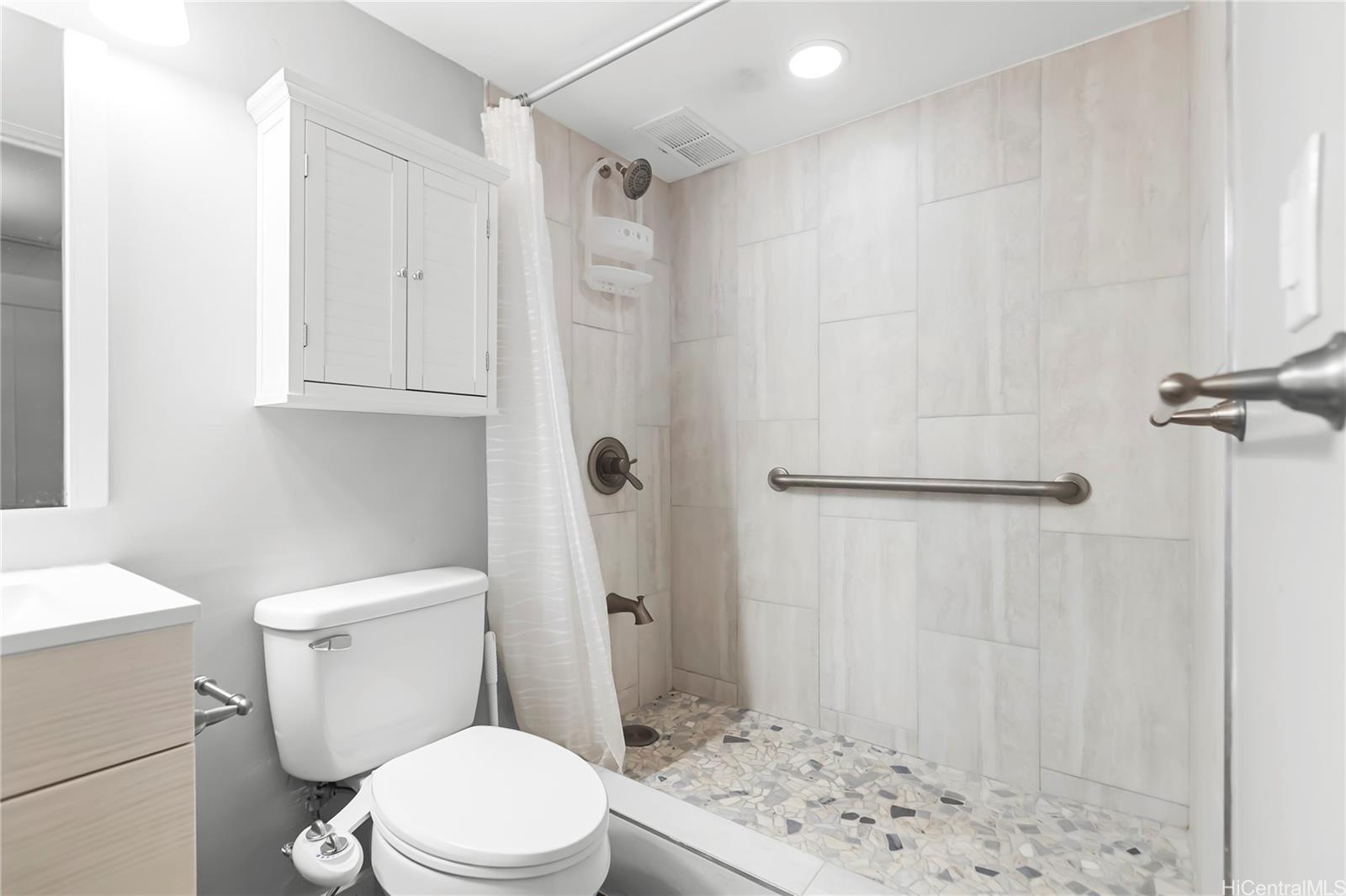 Sandalwood condo # 408, Honolulu, Hawaii - photo 9 of 17