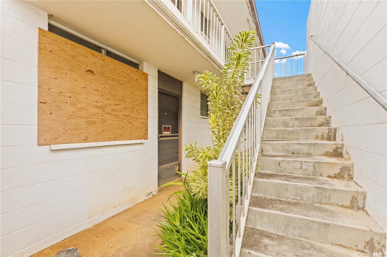 910 Factory Street Honolulu - Multi-family - photo 11 of 19