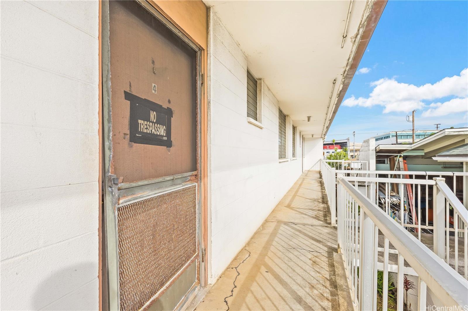 910 Factory Street Honolulu - Multi-family - photo 12 of 19