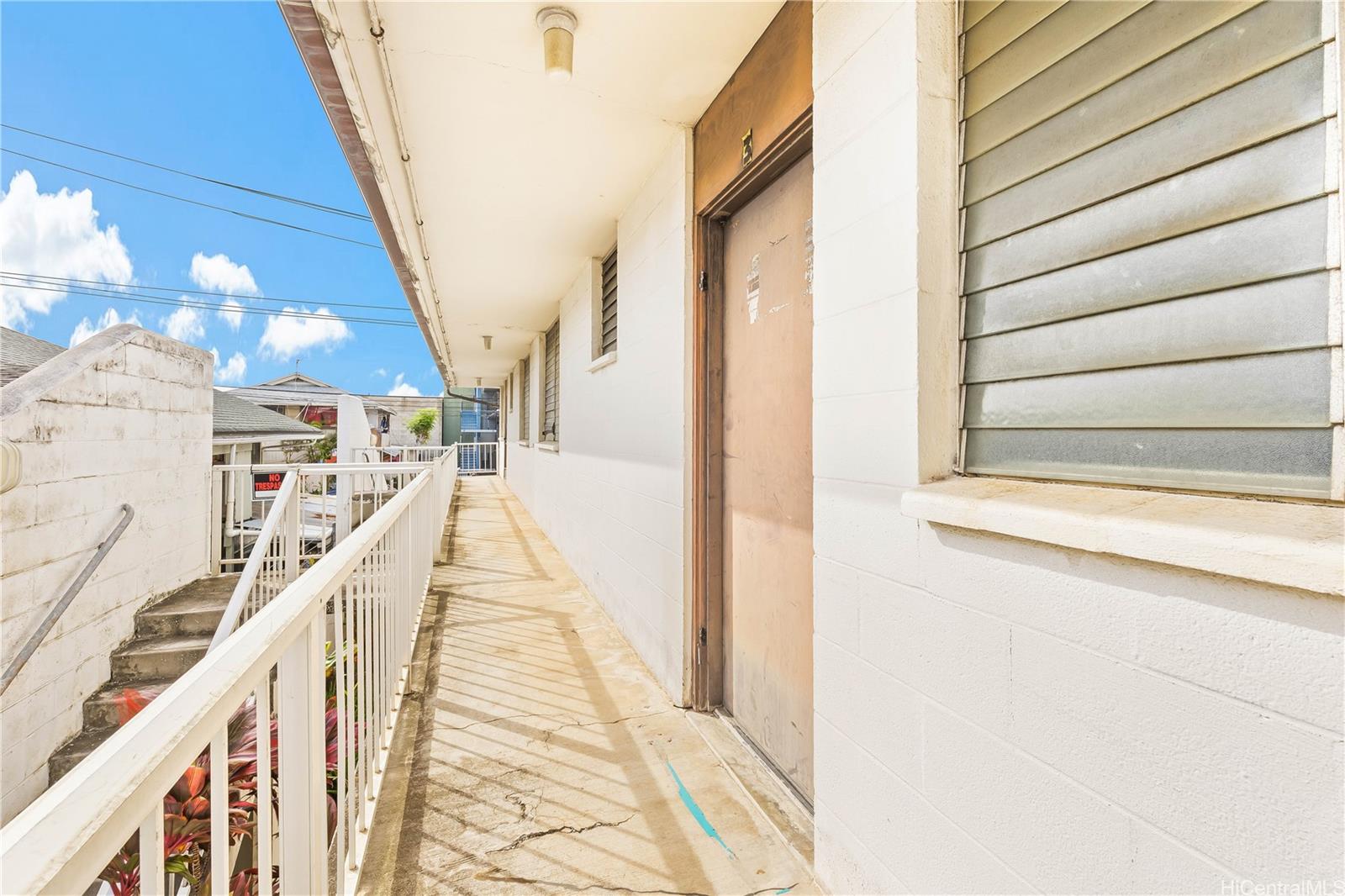 910 Factory Street Honolulu - Multi-family - photo 13 of 19
