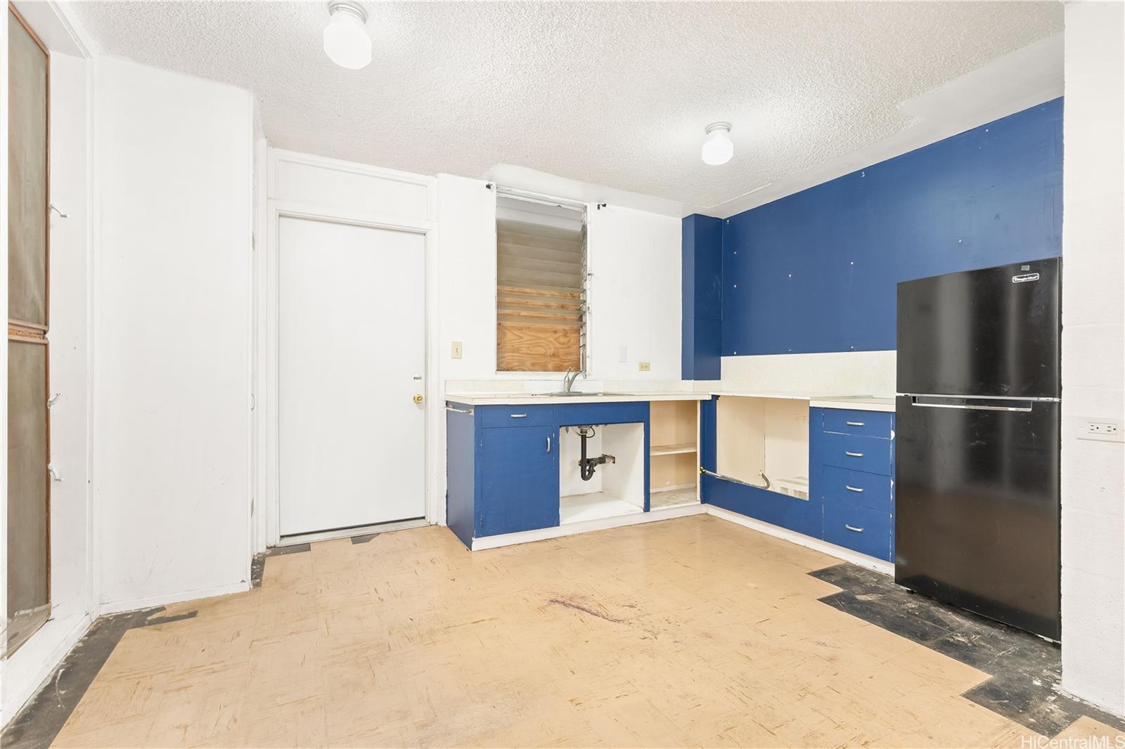 910 Factory Street Honolulu - Multi-family - photo 16 of 19