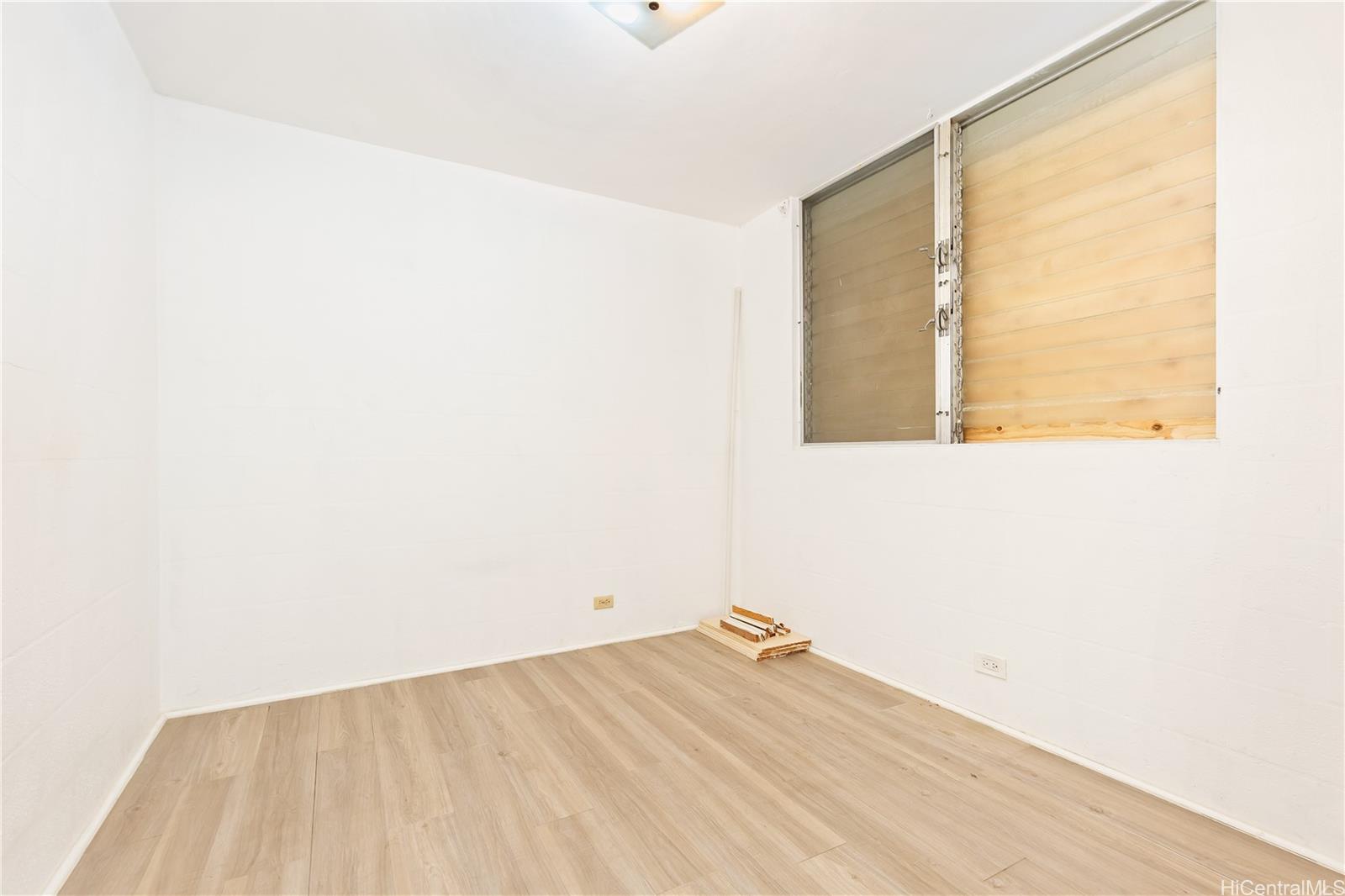 910 Factory Street Honolulu - Multi-family - photo 18 of 19