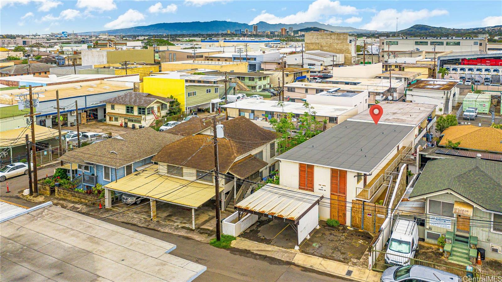 910 Factory Street Honolulu - Multi-family - photo 3 of 19