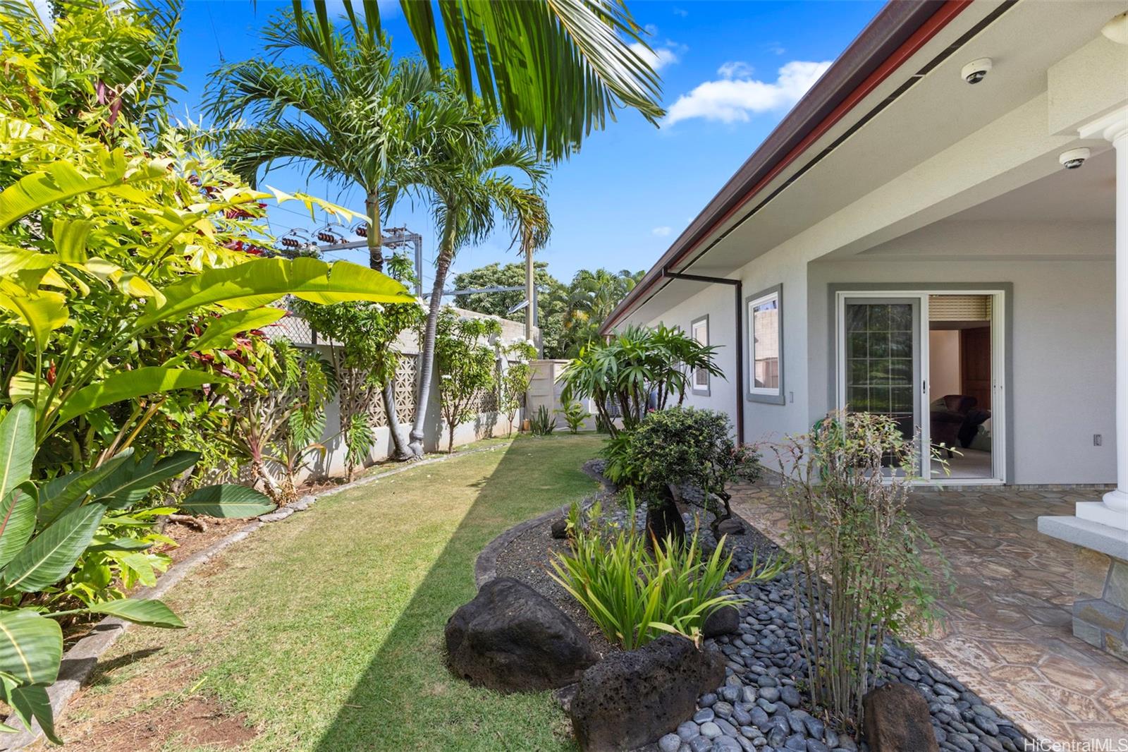 910  Hunakai Street Kahala Area, Diamond Head home - photo 3 of 25
