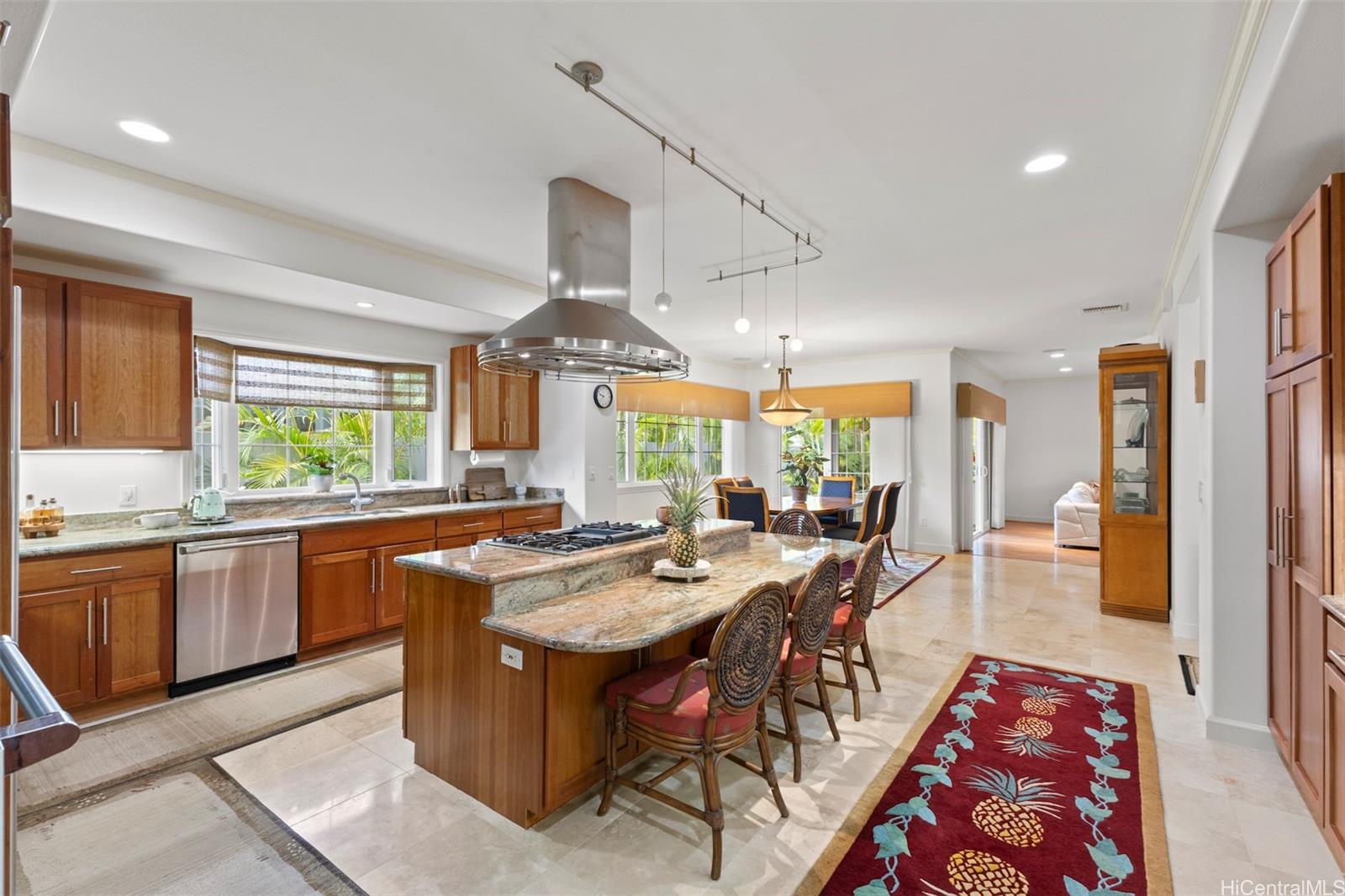 910  Hunakai Street Kahala Area, Diamond Head home - photo 6 of 25