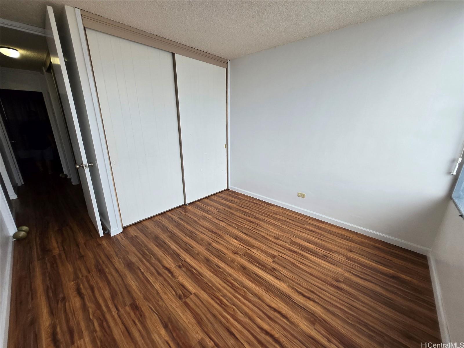 Holiday Parkway condo # 303, Honolulu, Hawaii - photo 6 of 15