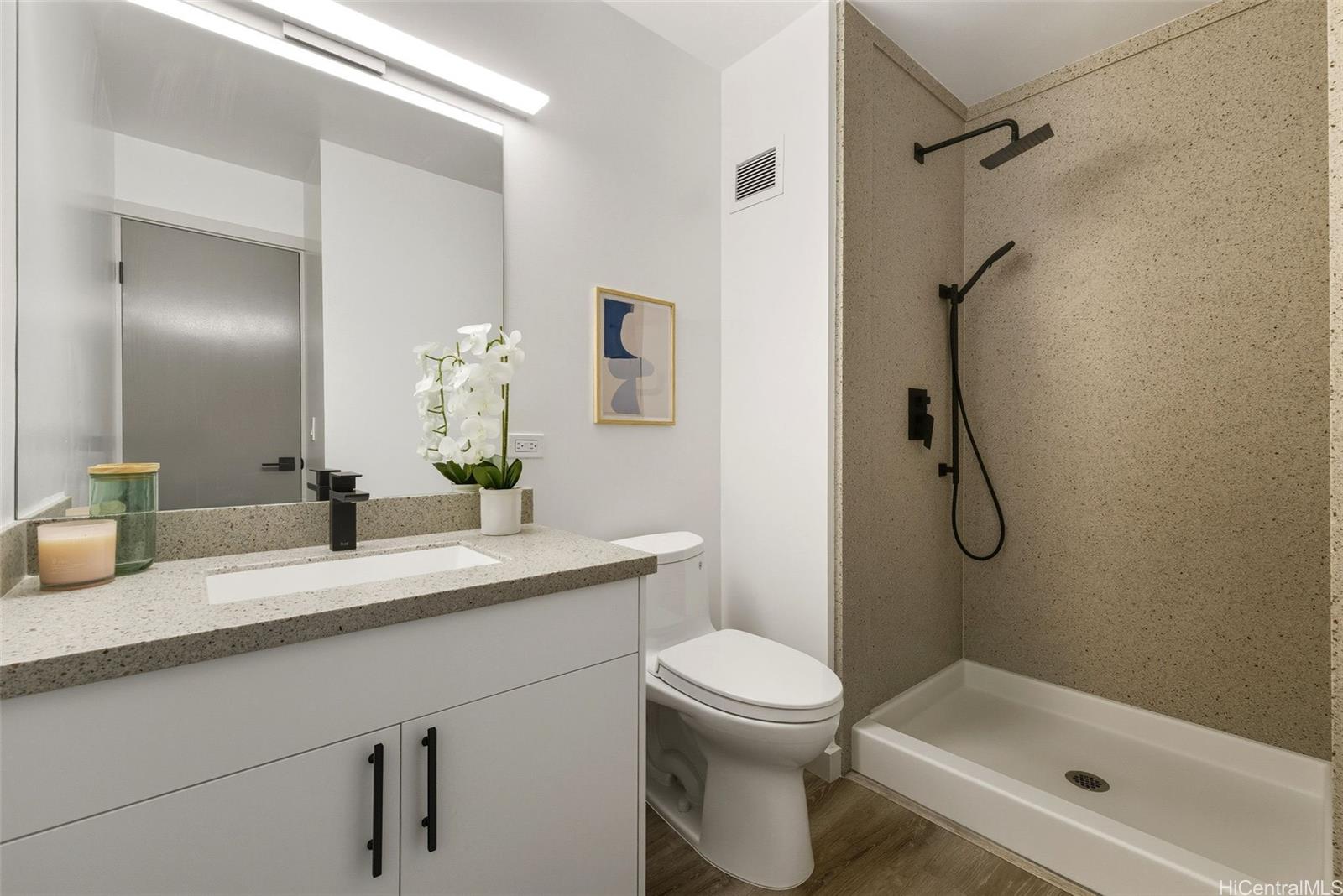 Holiday Parkway condo # 807, Honolulu, Hawaii - photo 12 of 15