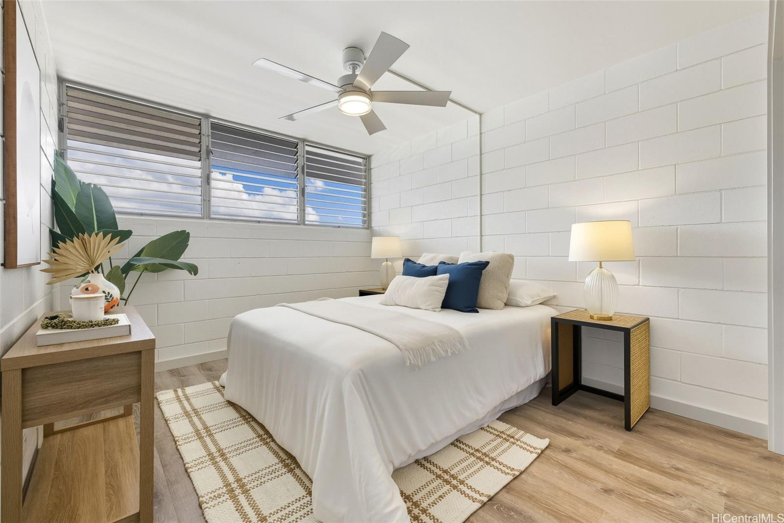 Holiday Parkway condo # 807, Honolulu, Hawaii - photo 9 of 15