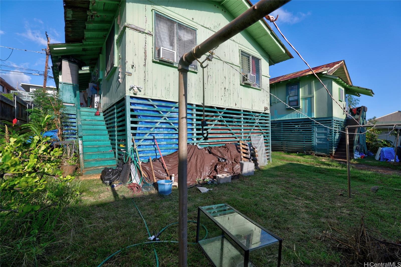 911  Luka Street Kamehameha Heights, Honolulu home - photo 6 of 14